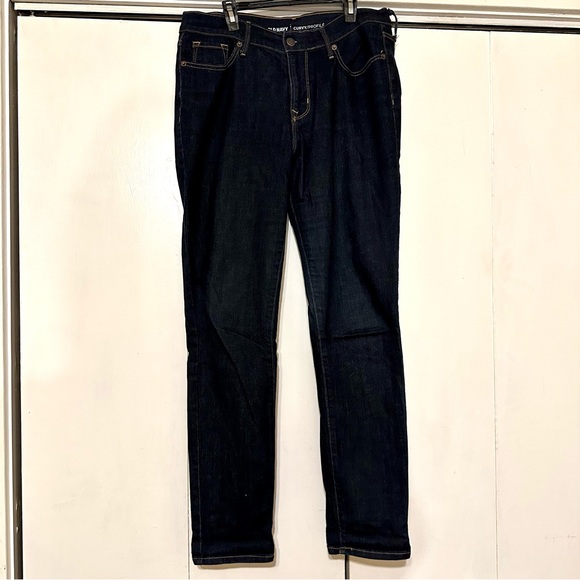 Old Navy, Curvy Mid-rise 
size 8 - Picture 3 of 5